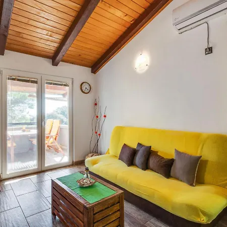 Rustic In With Garden Semesterbostad *